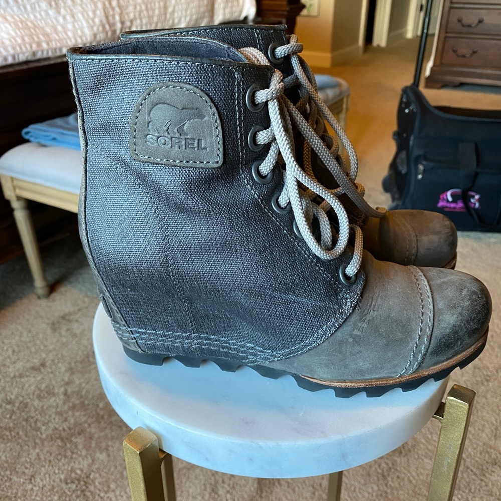 Sorel lace up wedges, size 7.5